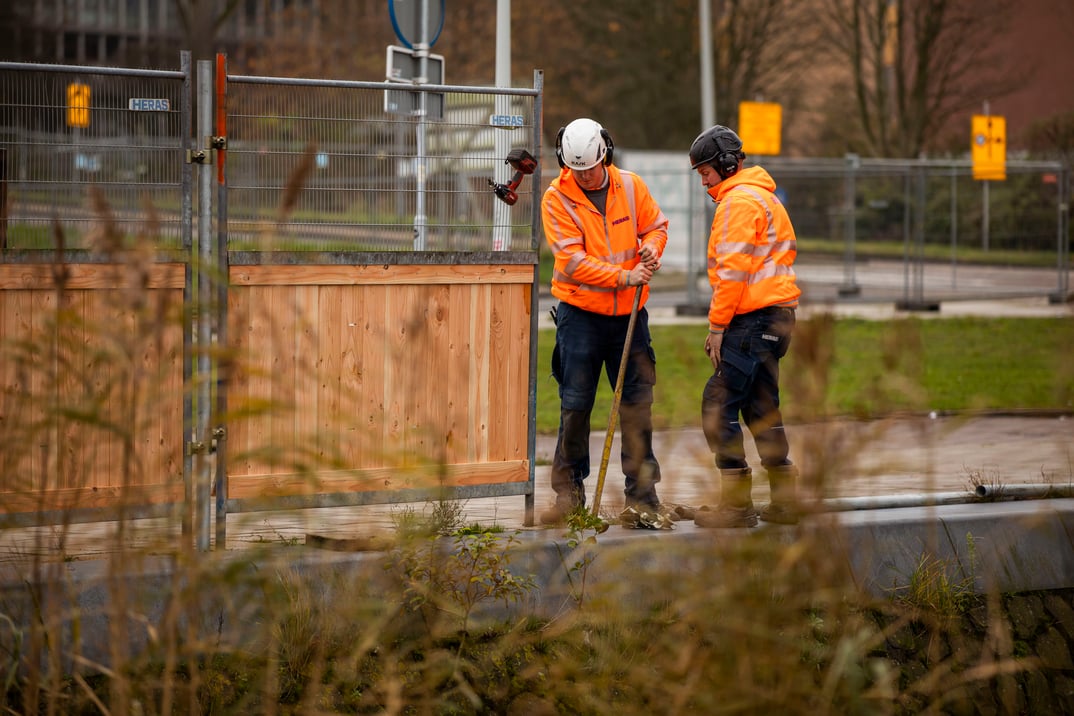 Combi-Wood kombiniert einen robusten Stahlrahmen mit denselben Douglasienplatten